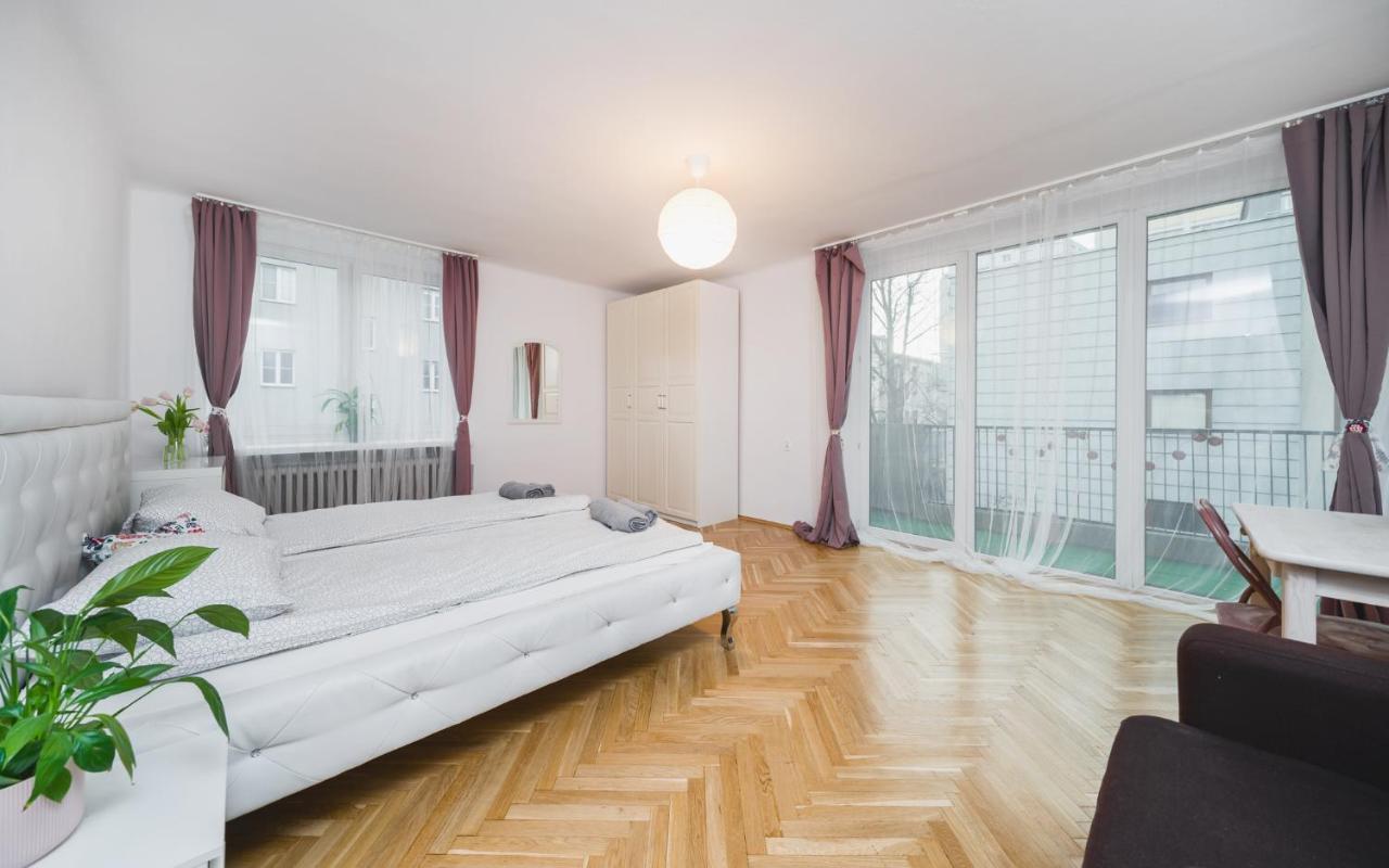 Sunshine Parkside Hideaway - 3 Bedroom - By Upstairs Krakau Exterior foto