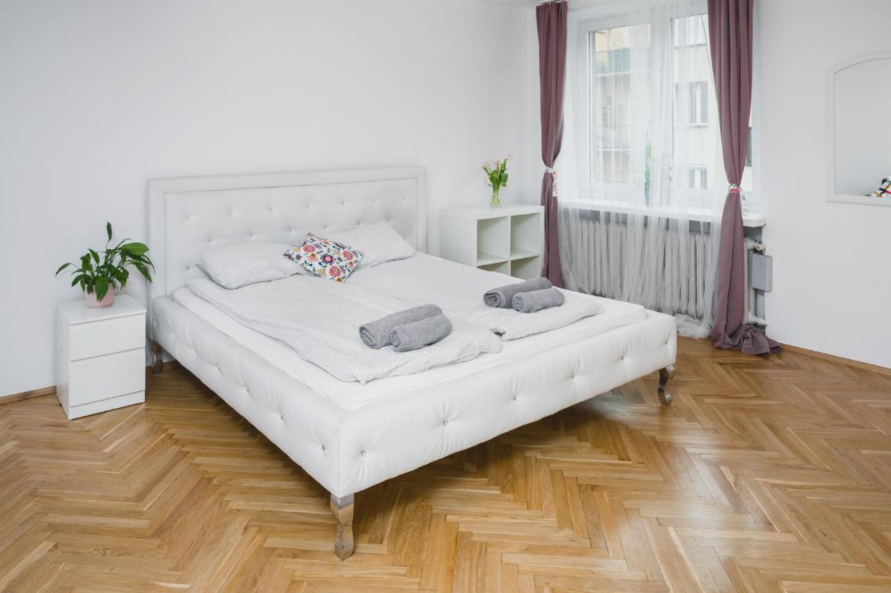 Sunshine Parkside Hideaway - 3 Bedroom - By Upstairs Krakau Exterior foto