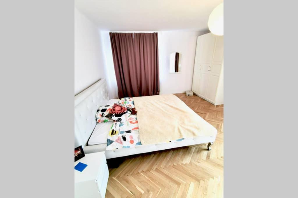 Sunshine Parkside Hideaway - 3 Bedroom - By Upstairs Krakau Exterior foto