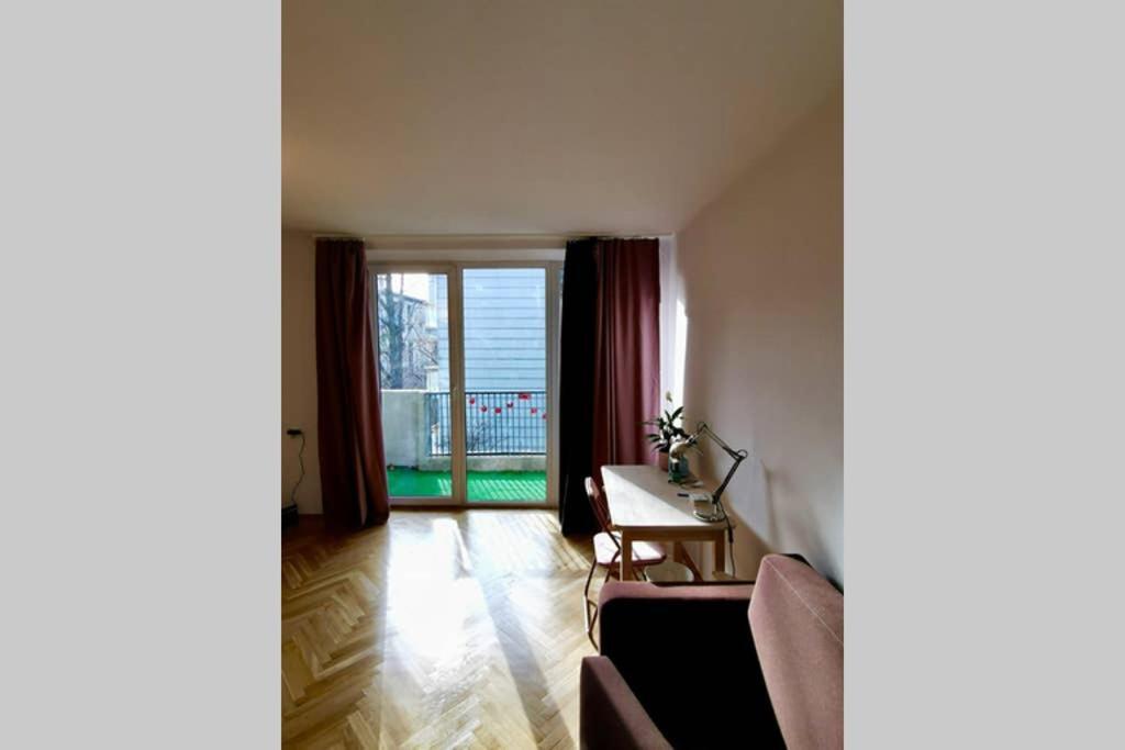 Sunshine Parkside Hideaway - 3 Bedroom - By Upstairs Krakau Exterior foto
