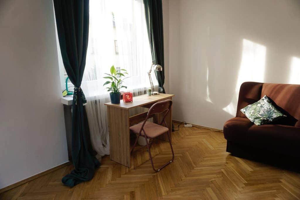 Sunshine Parkside Hideaway - 3 Bedroom - By Upstairs Krakau Exterior foto