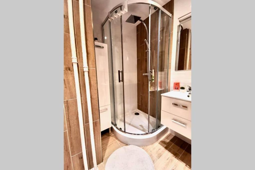 Sunshine Parkside Hideaway - 3 Bedroom - By Upstairs Krakau Exterior foto